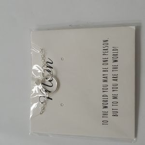 SILVER MOM KNECKLACE